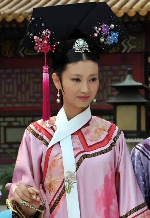 一路走来沈眉庄一直保持着她独有的那份端庄和清冷,这个角色也是整部