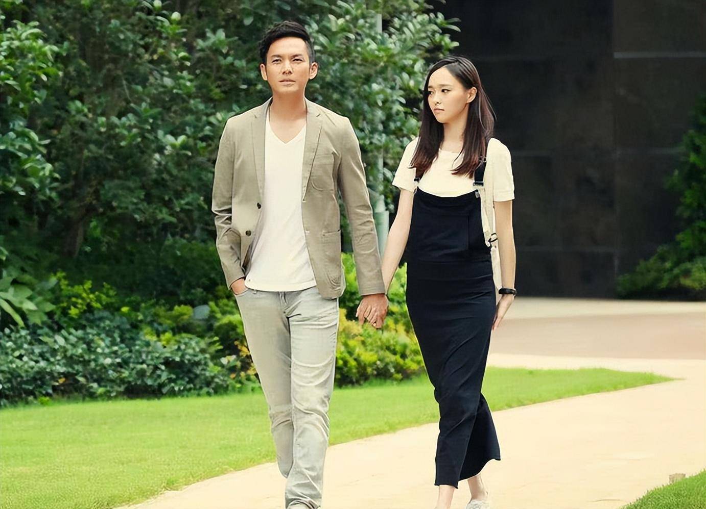 因杨颖"身价暴跌",隐婚生子还装单身,49岁的钟汉良冤不冤?