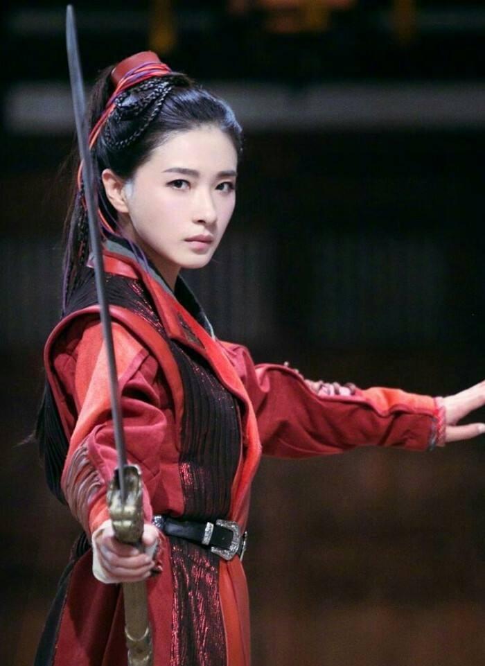 尽管现如今的万茜已经年过四十,且在某一段时间饱受批评.