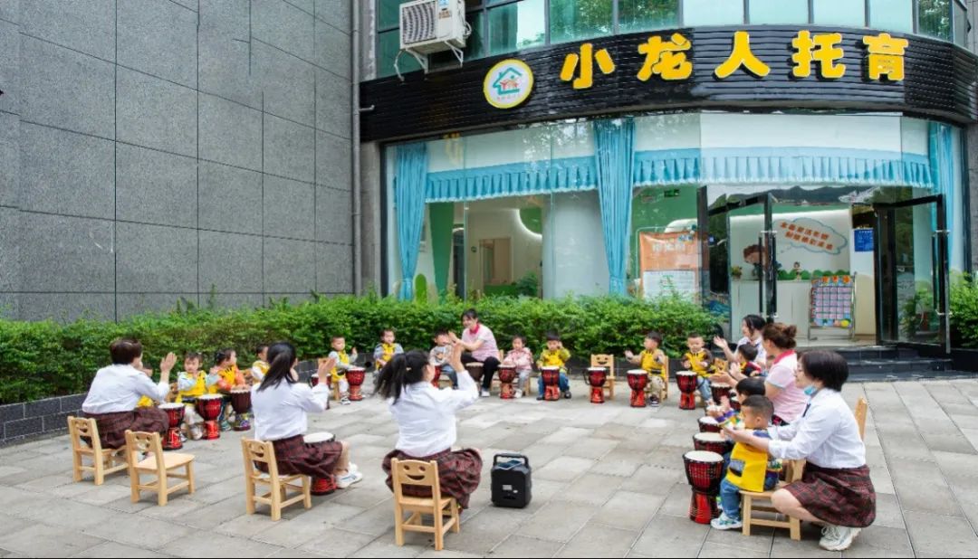 幼儿园小朋友到博物馆开展文博科教研学活动.jpg