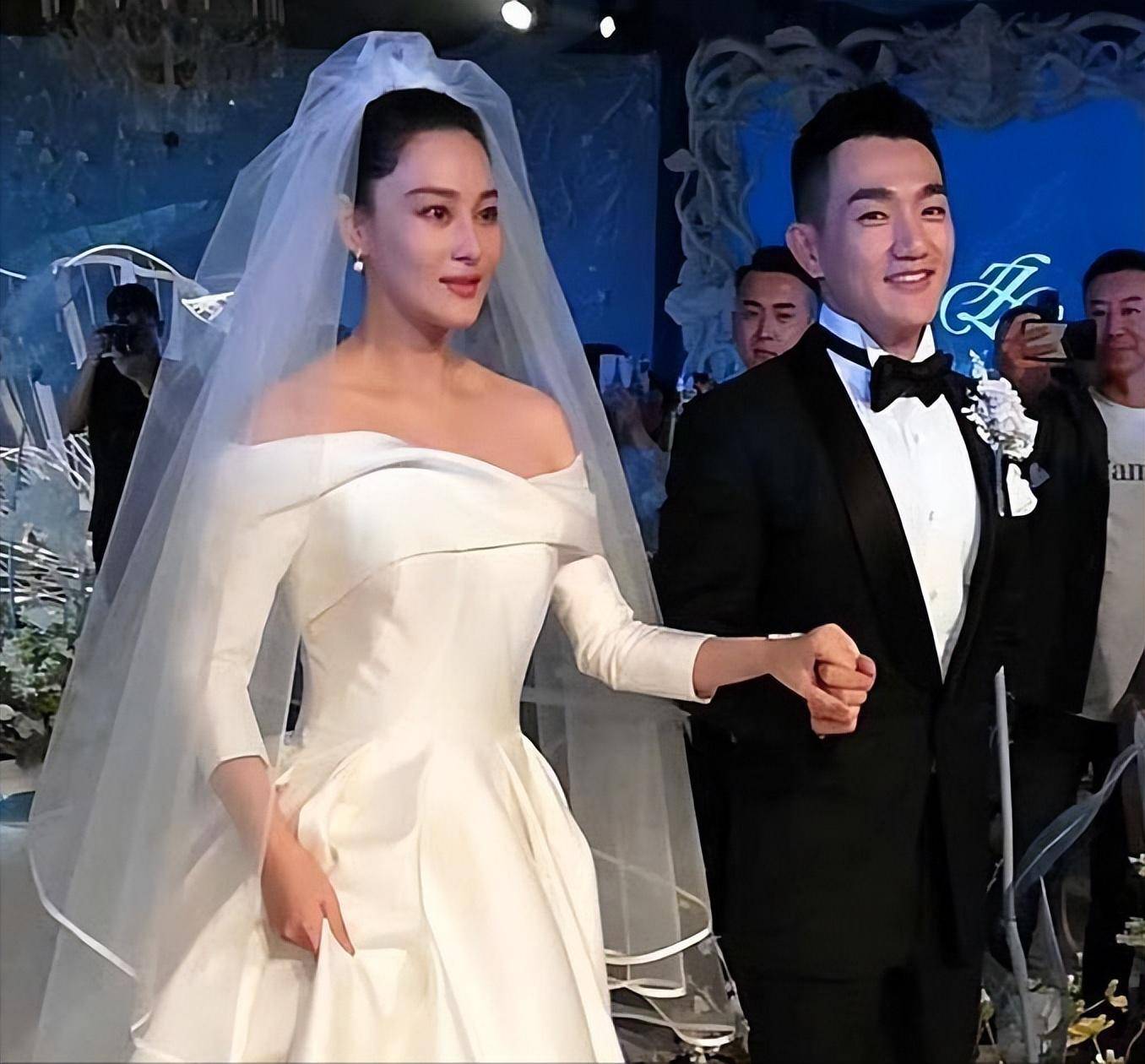 比起嫁入豪门,那些嫁给"普通人"的女星,才是真正的人间清醒