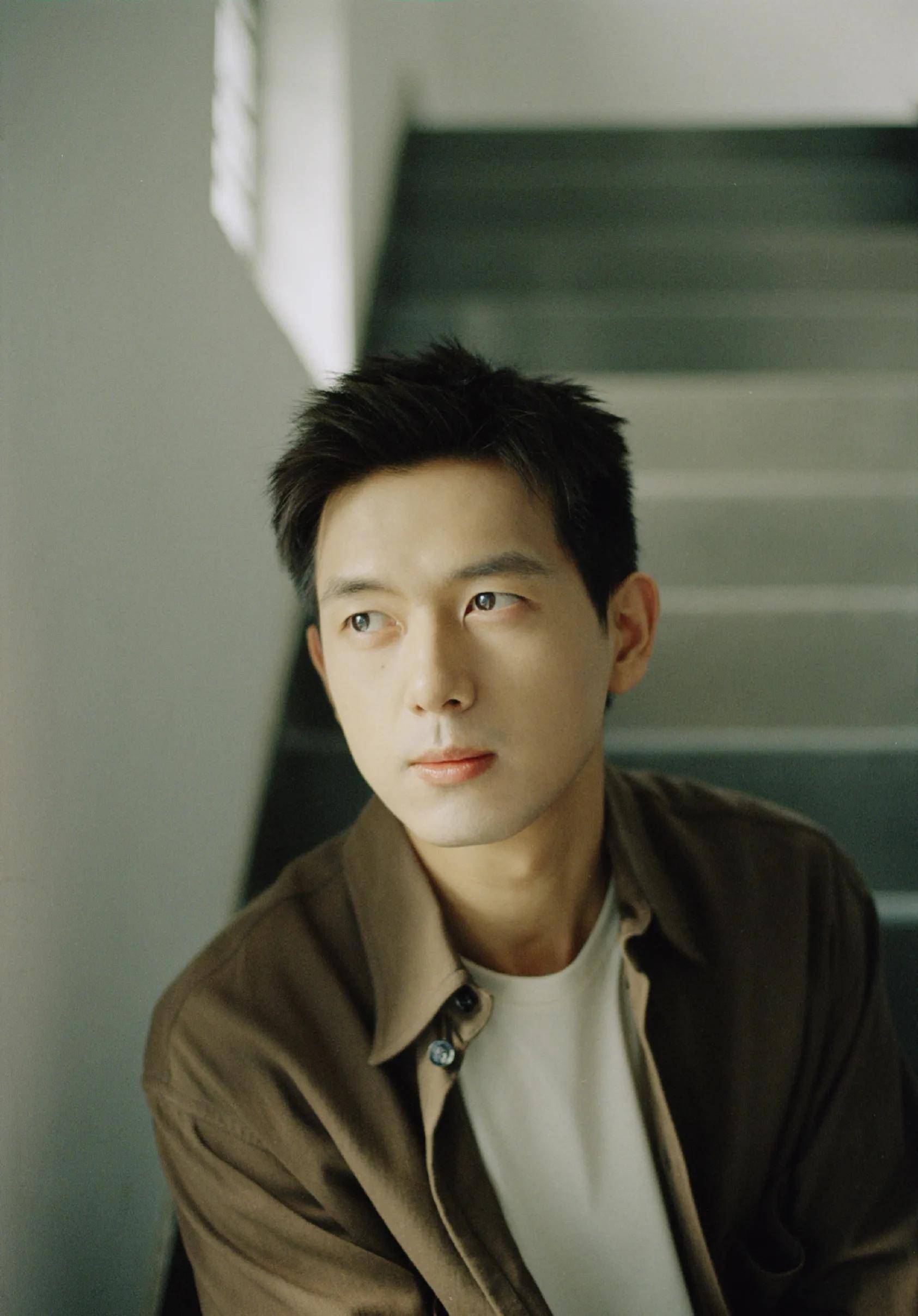 杨洋,杨洋于途苏神之神,说起杨洋,他的现代角色肖奈,于途都很出圈