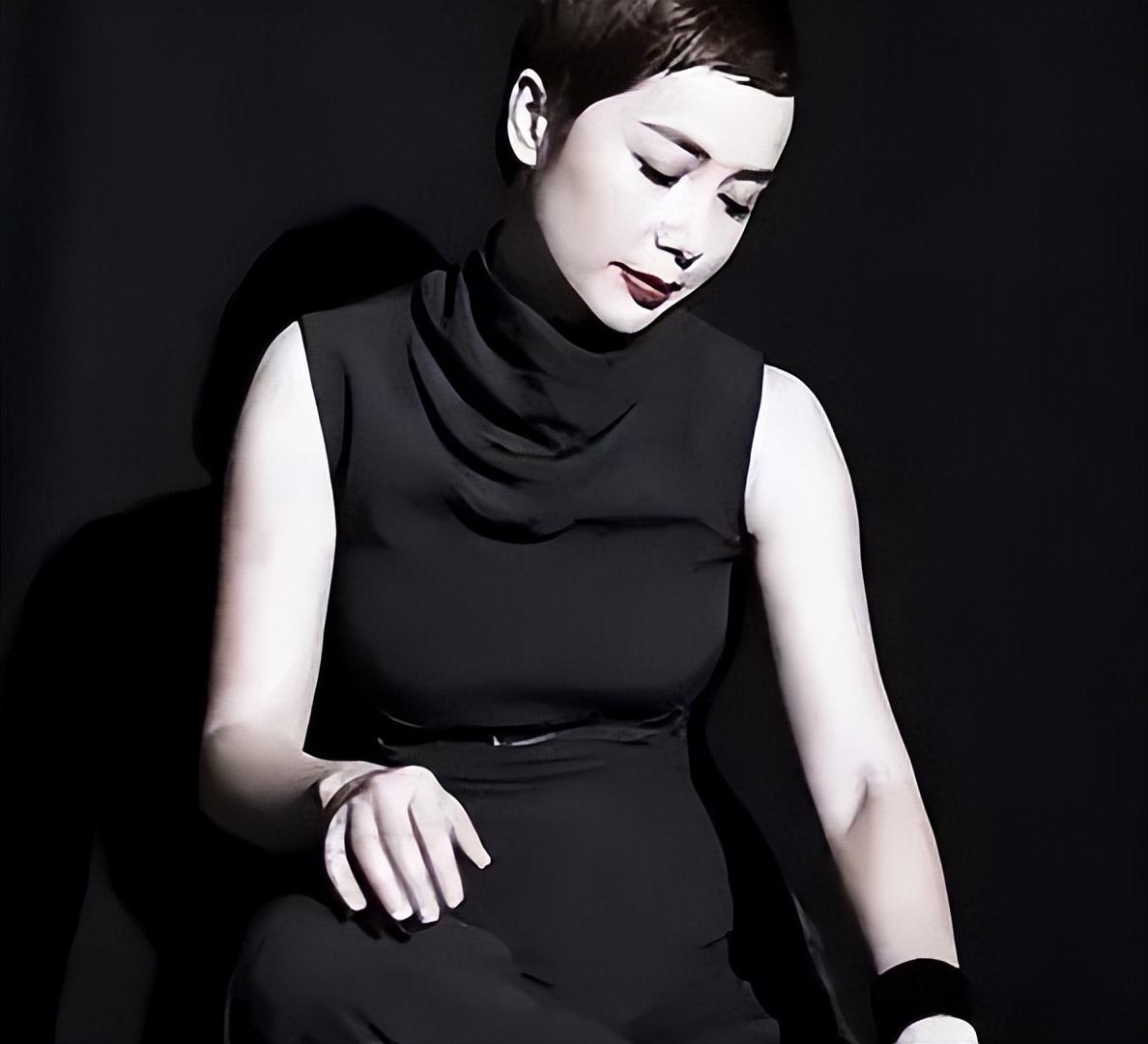 导演组都会去一些大学寻找年轻演员,在这个时间段内,蒋雯丽就可以充分