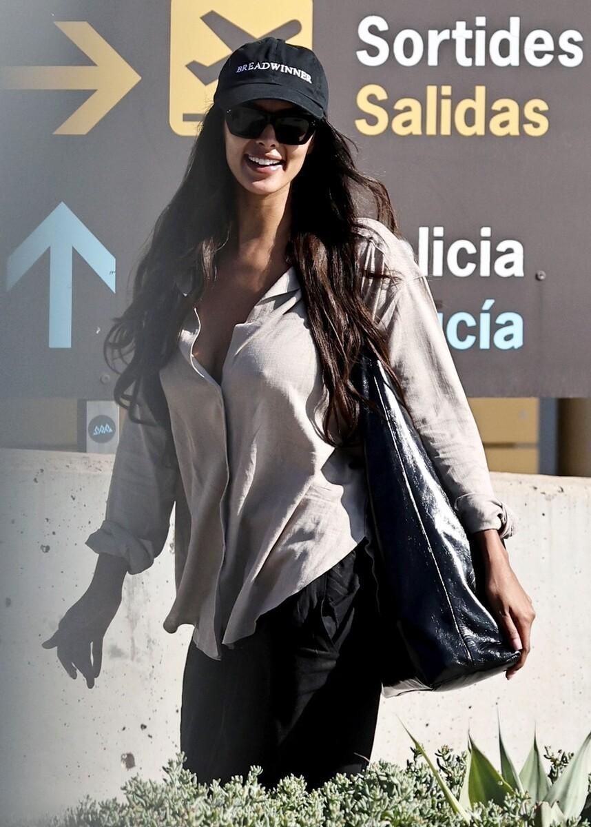 玛雅-贾马穿着还是很随心摩登的