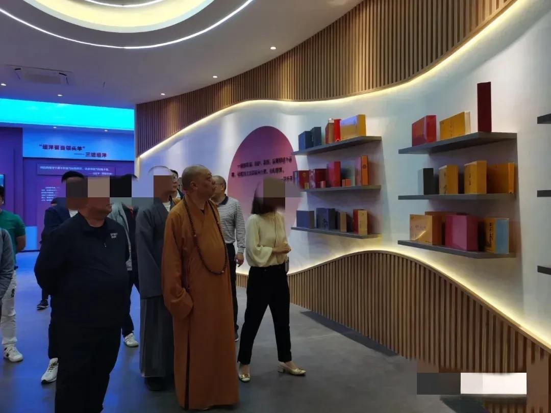 净雄法师:18岁出家,一生爱护国宝,现今成为佛门收藏家