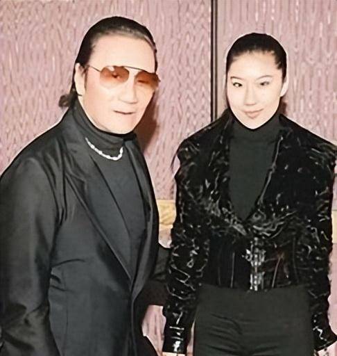 被谢贤养了12年,用青春换来2000万,如今38岁的coco怎么样了?