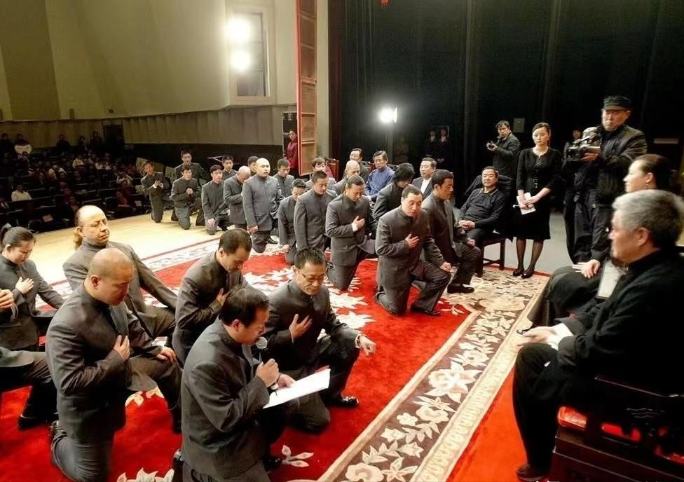 《乡村爱情》,不少徒弟都通过这一电视剧出了名,他也通过带徒弟上春晚