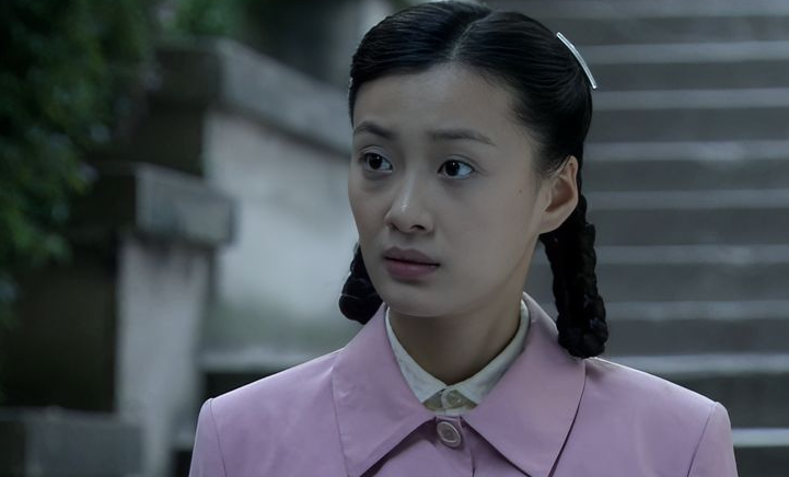 播2集,就全国收视第一,终于有让我熬夜狂追的年代史诗级大剧了(图20) 播2集,就全国收视第一,终于有让我熬夜狂追的年代史诗级大剧了(图20)