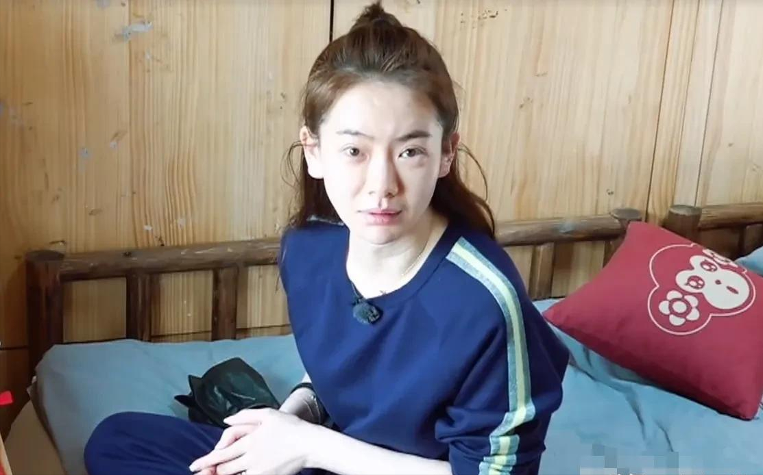 孙怡凭借身高和长相的出众,从模特转战演艺圈.