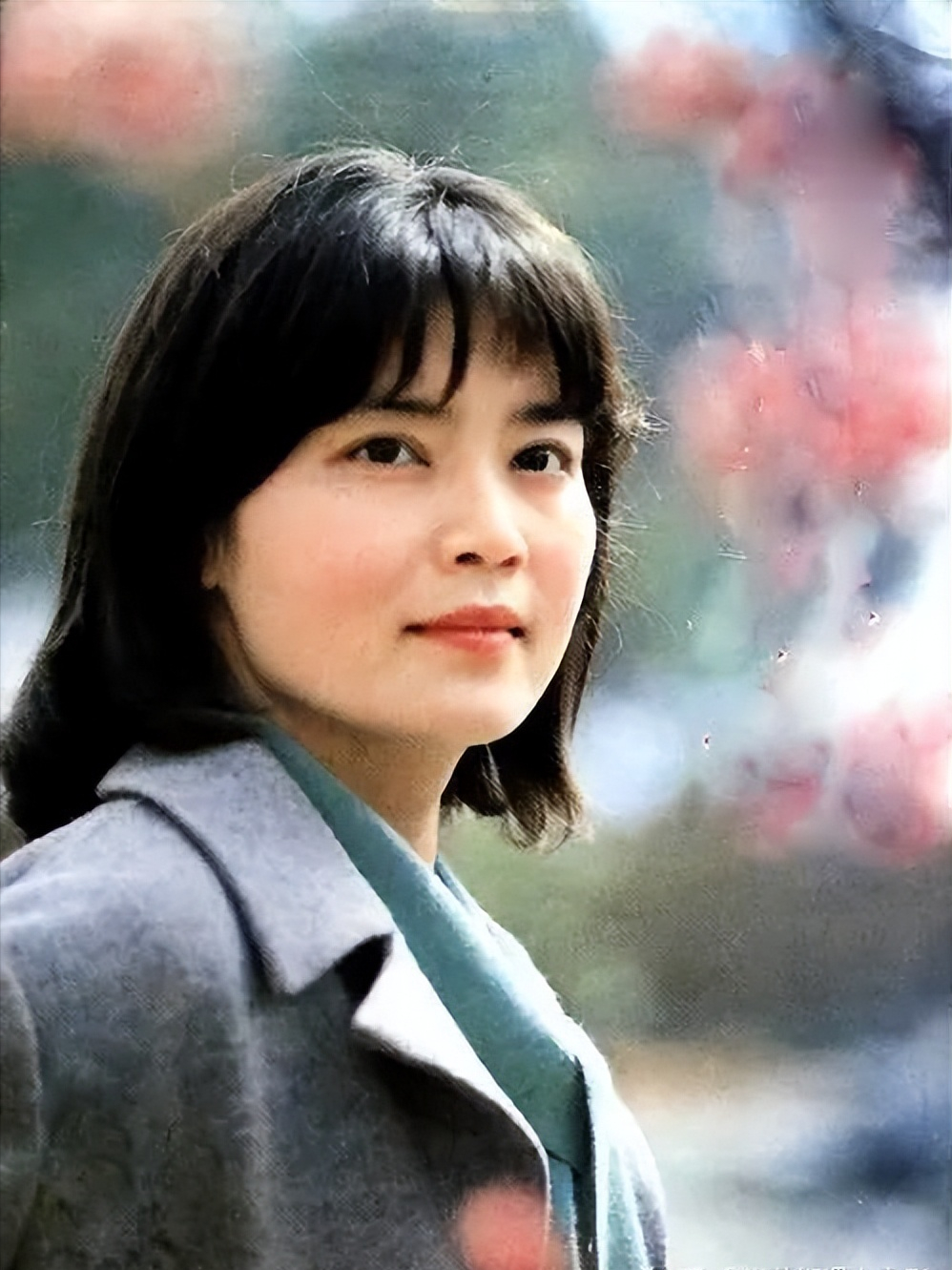 中国唯一中俄混血影后潘虹:生父是苏联人,母亲突击嫁给南下干部