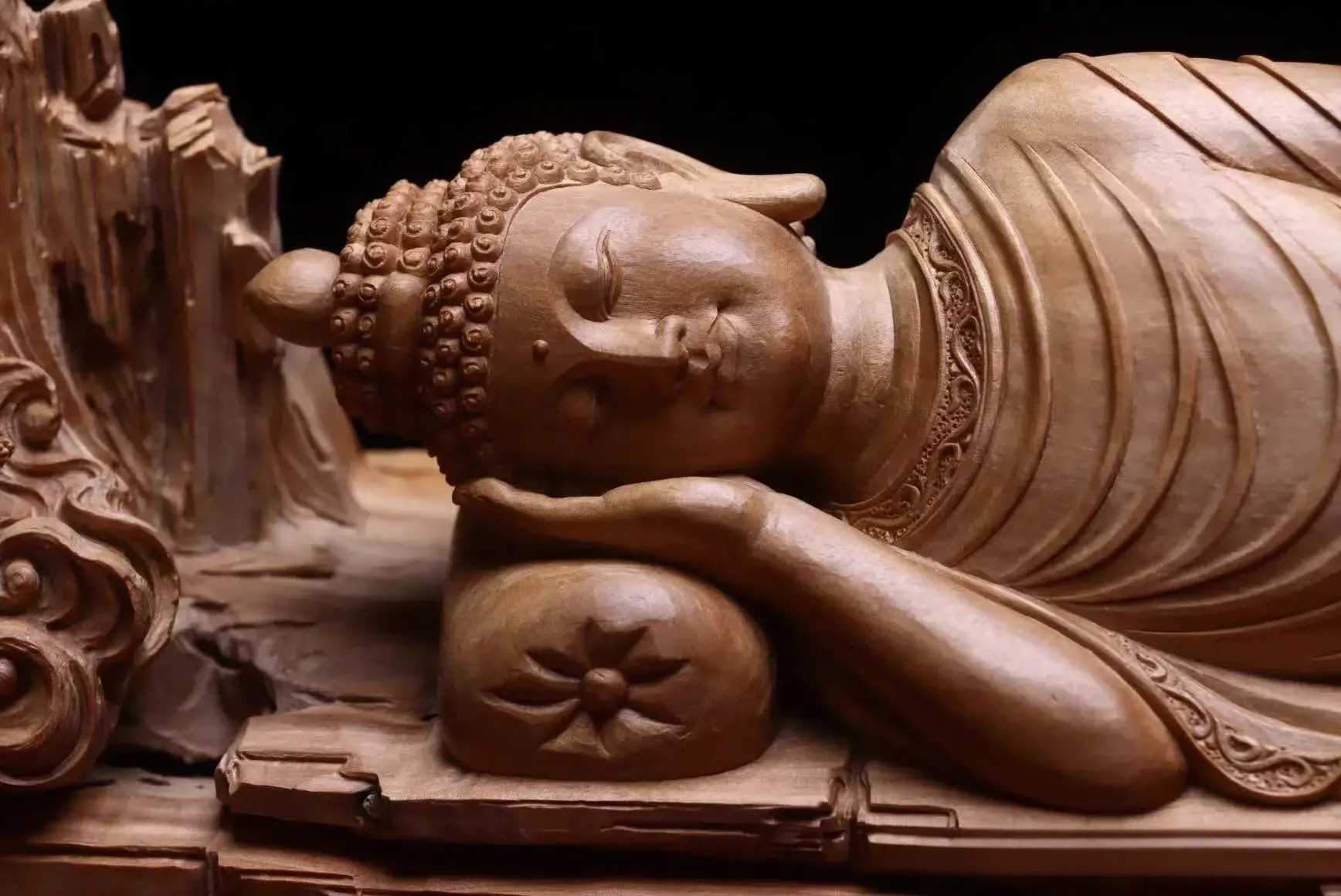 雅间趣件:老山檀香