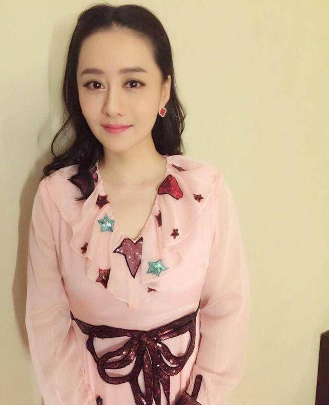 其中有钟丽缇,藤原纪香,朱茵,叶蕴仪,陈德容,熊黛林等13位;看看这阵容