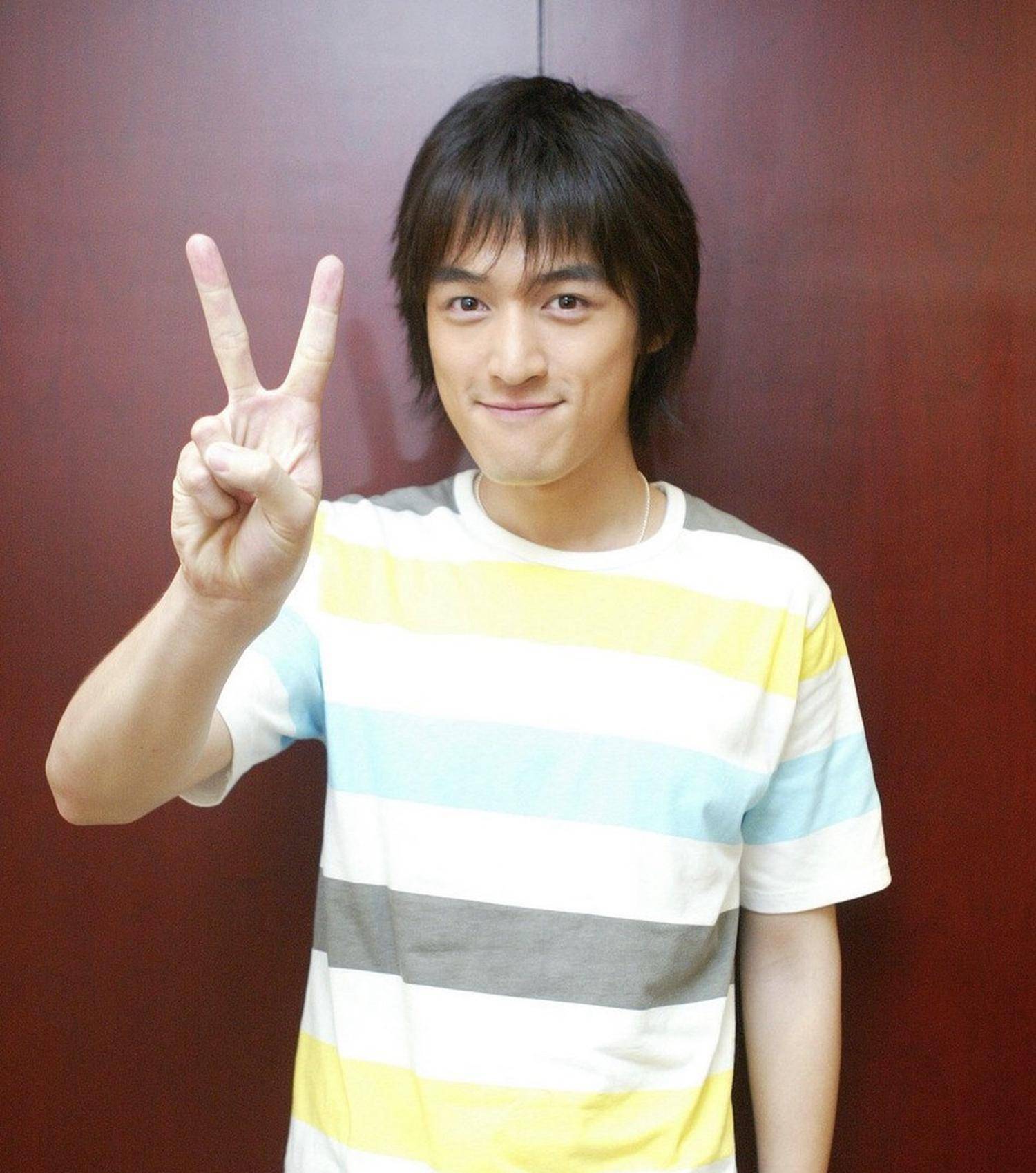 胡歌眼里有泪:妈妈,您在天堂里安息吧,我做爸爸了