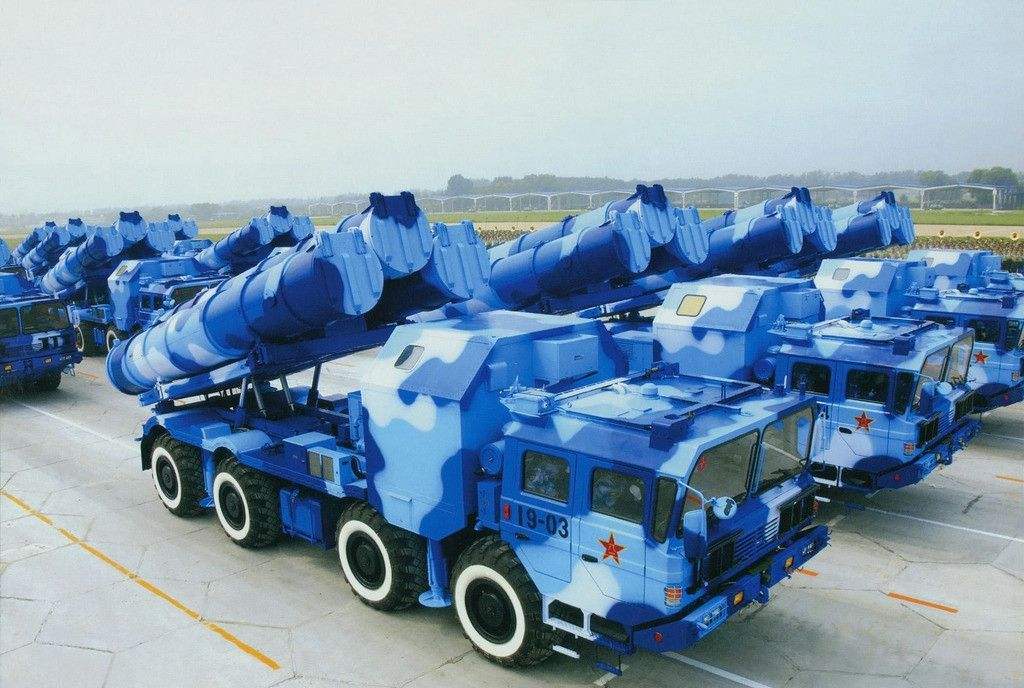 如果放在实战中,一枚鹰击-21导弹,采用高超音速在高空俯冲打击目标