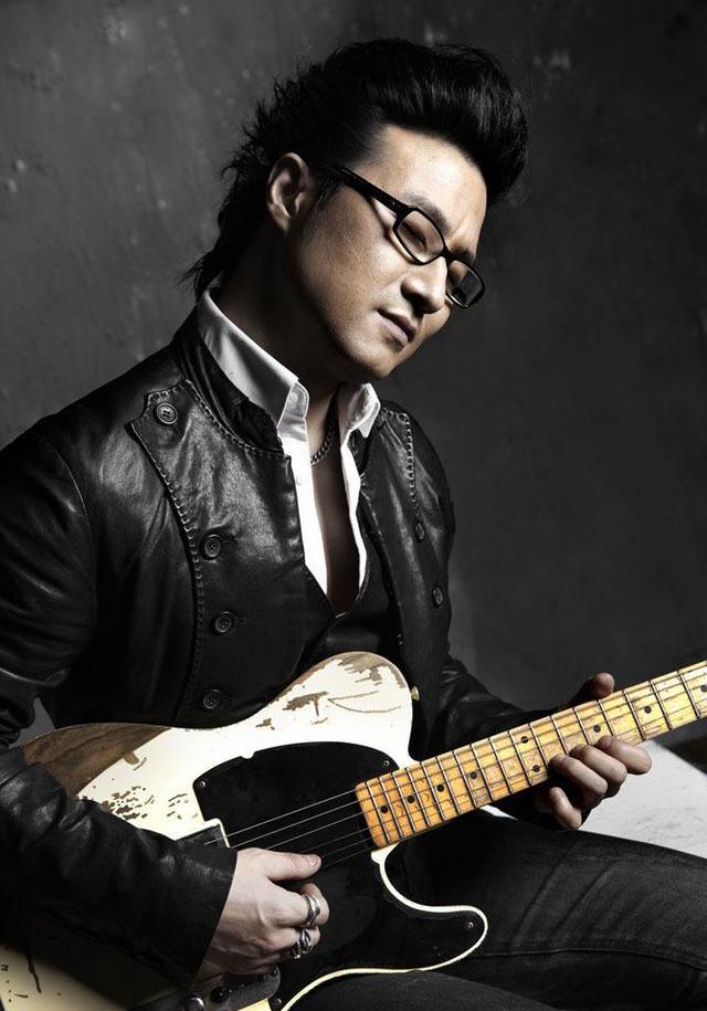 然而,当时的描述可能令许多听众误以为,汪峰在追逐梦想的道路上面临着