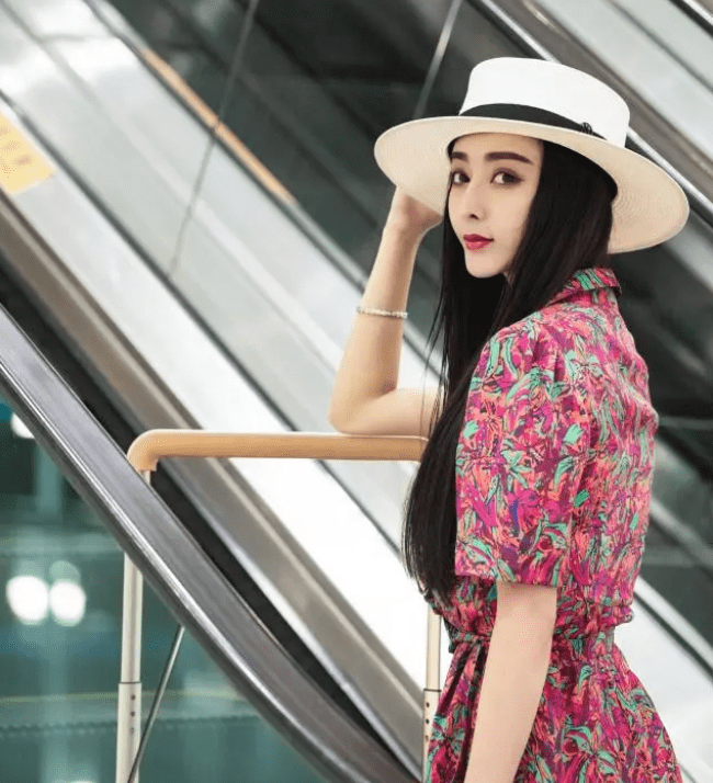 何承熹:8年花800万整成女子,嫁给盗版李晨后,竟遭遇骗婚?