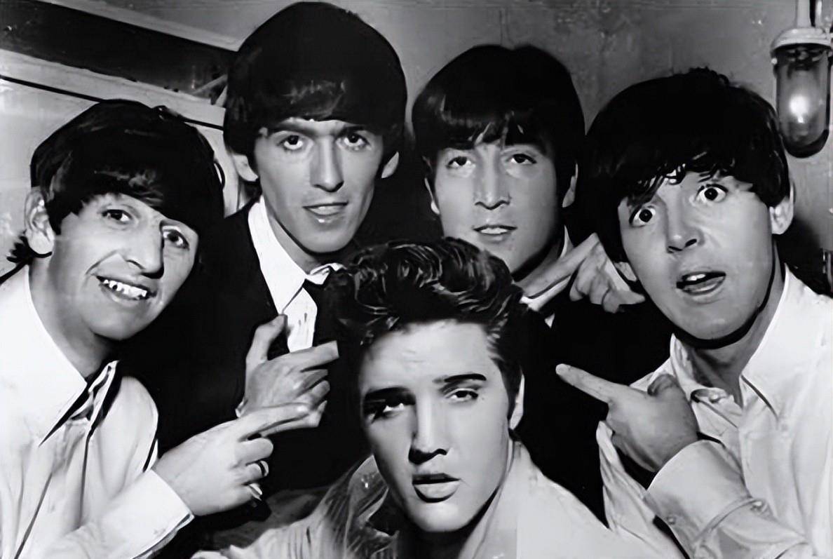 尽管披头士乐队和滚石乐队在音乐风格和形象上有很多不同之处,但他们