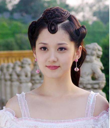 "冻龄女神"张娜拉魅力不减当年,38岁依旧少女感满满!