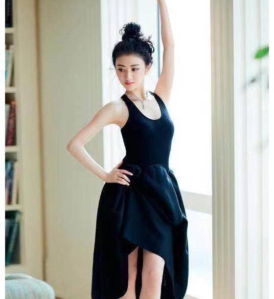 原创"受诅咒"的人间富贵花景甜:出道即巅峰,15年都捧不红