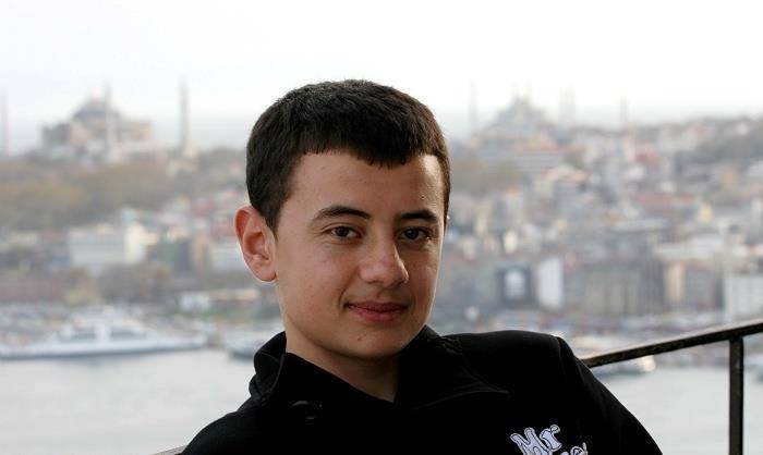 实拍形形色色的土耳其人,为何他们宣称祖先是匈奴人而且姓刘?