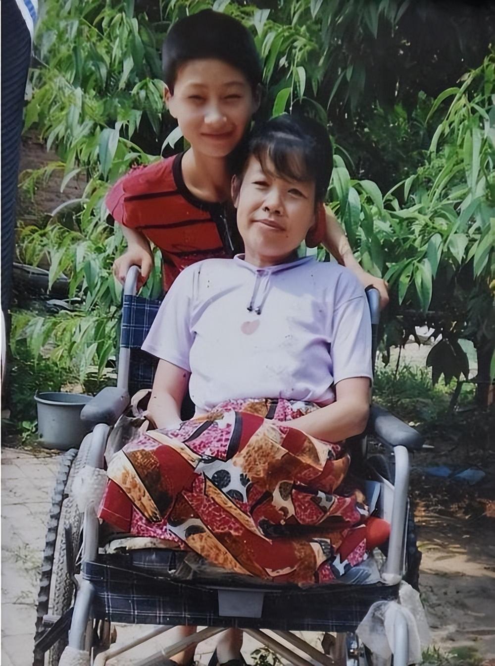 虽然庞众望父亲的病症,是间断性的存在,时好时坏,但对他们一家残疾人