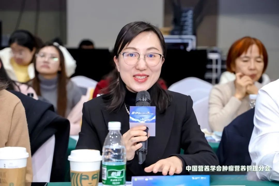 评委1.jpg