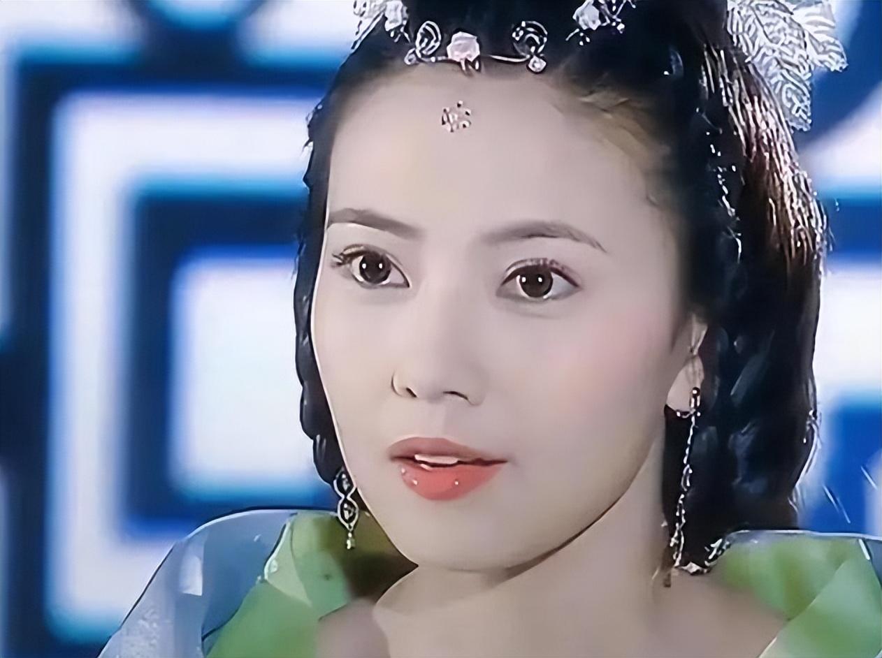 看了高圆圆对公公赵树海的态度,才明白,为啥胡歌会把她夸上天