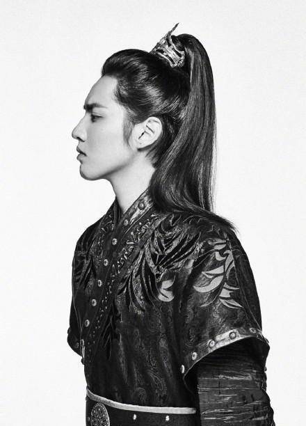 最近有人爆料吴亦凡已经推了《青簪行》,准备去伯克利音乐学院进修