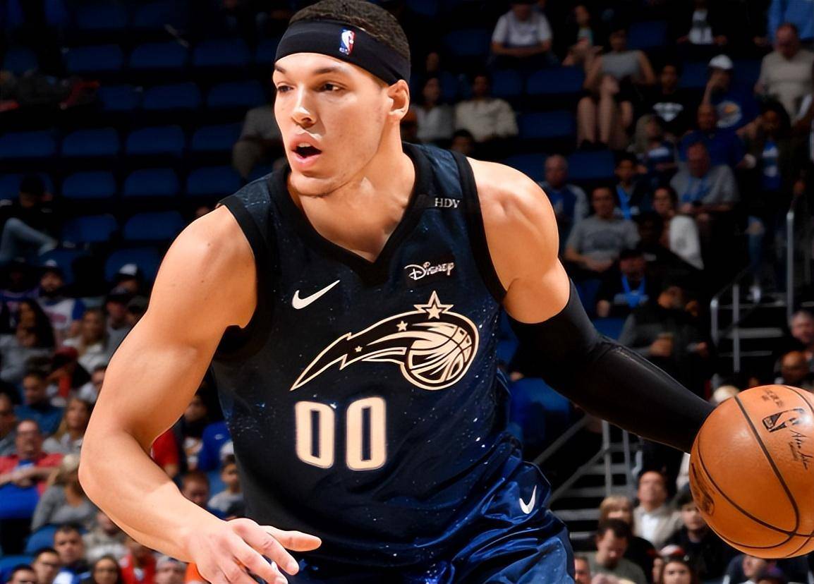 天赋不输詹姆斯,湖人最怕他,缝21针5天就复出