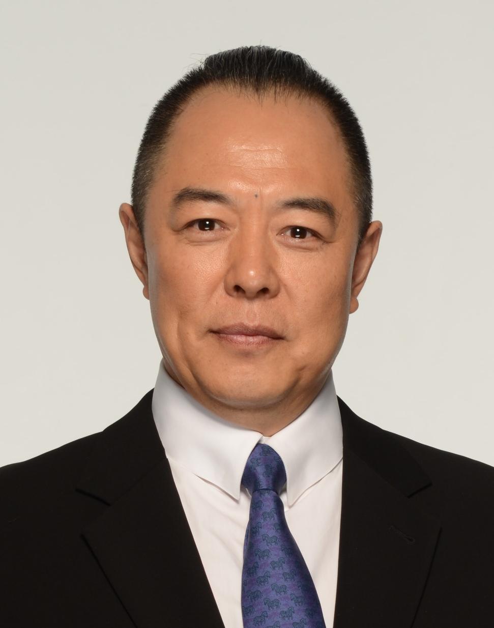 这一次,65岁张铁林,不再被世界宽容