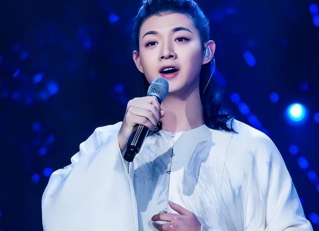 重新复出的霍尊,印证了刘欢当年的话,难怪王力宏会销声匿迹!