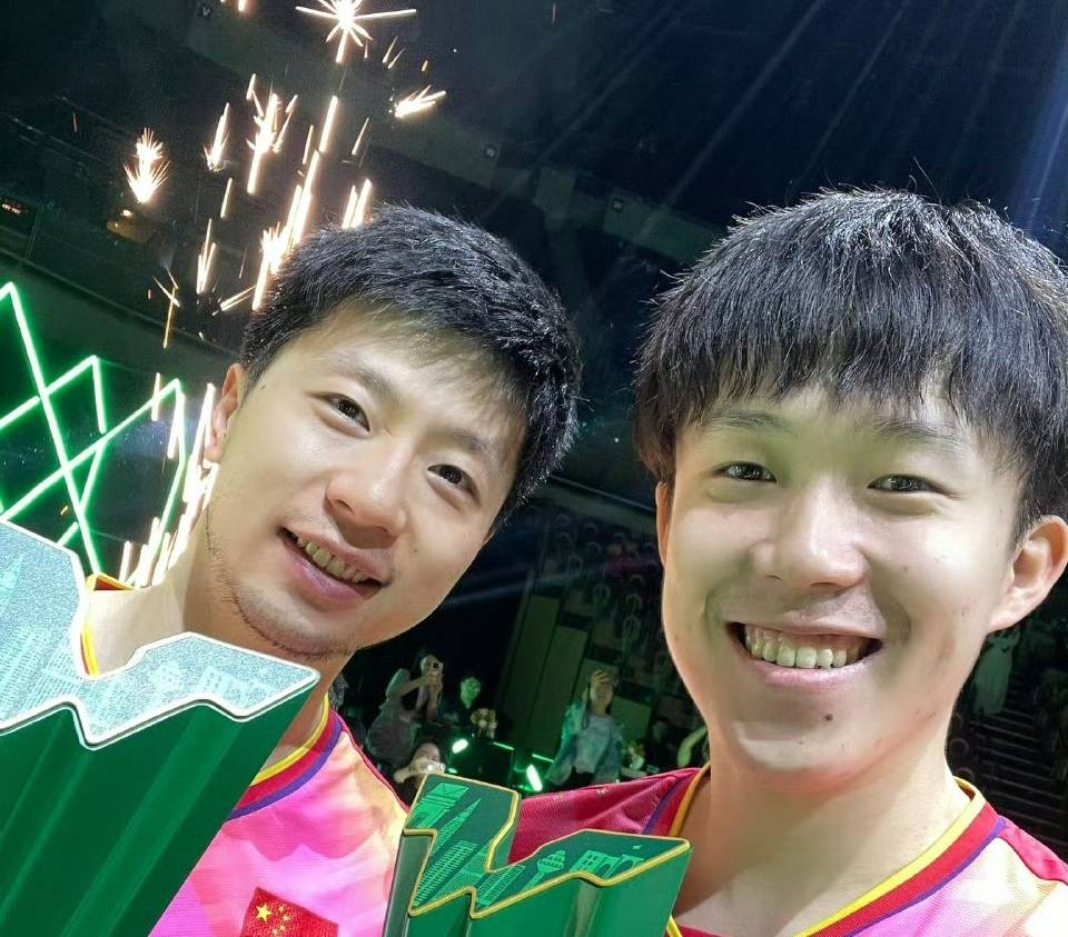 国乒龙头组合男双夺冠闪耀沙特大满贯赛场