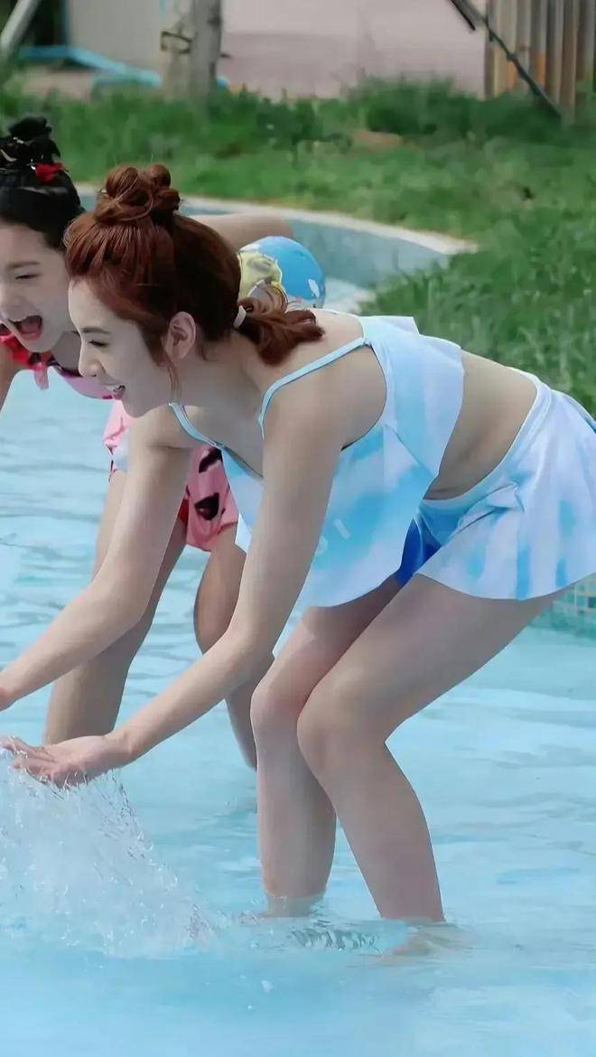 王晓晨泳装照片来袭:看身材魅力是其内心自信的体现!