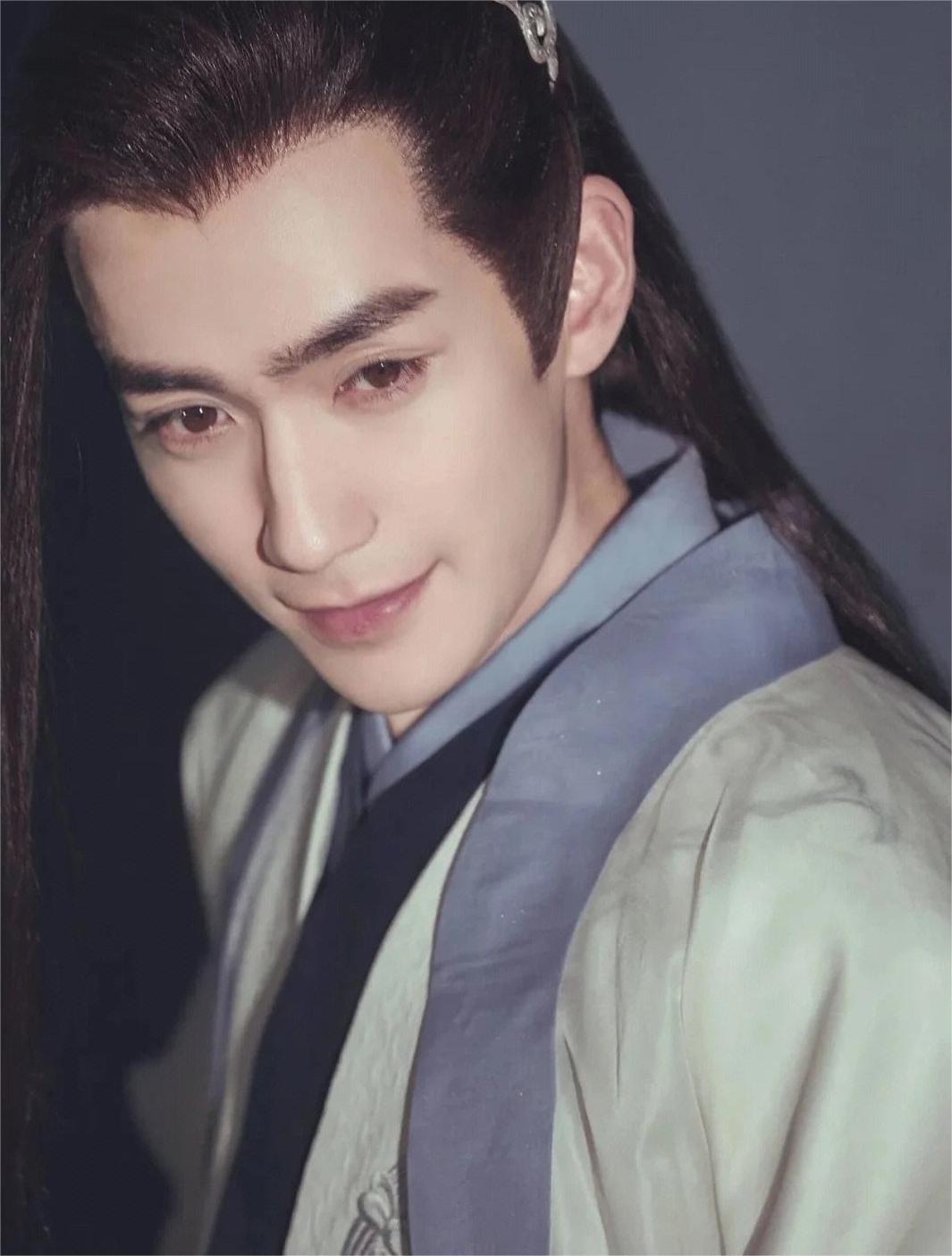内娱审美塌方!观众们到底做错了什么,要被这样的丑男“暴击”(图17) 内娱审美塌方!观众们到底做错了什么,要被这样的丑男“暴击”(图17)