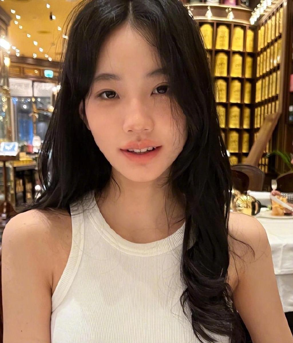 小s在家用餐惹争议,遭李敖女儿狠批恶心没教养,列其12条罪状