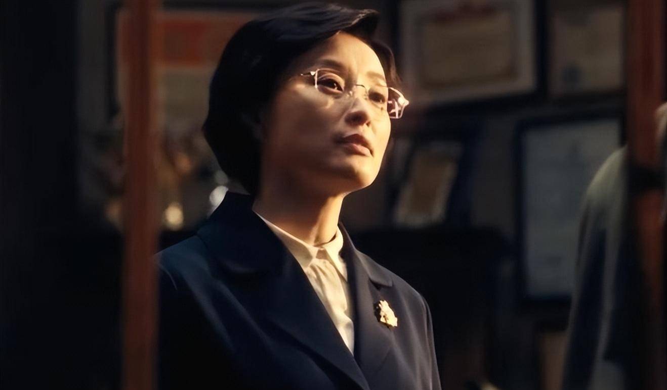 拍《繁花》时,吴越一进组就很崩溃,过几天跟唐嫣胡歌一样享受