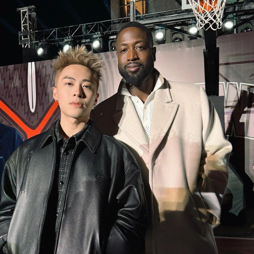 大量rapper与这位nba巨星合照!