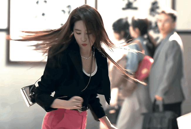 同样是扮嫩演学生妹,为啥36岁的刘亦菲没被喷?