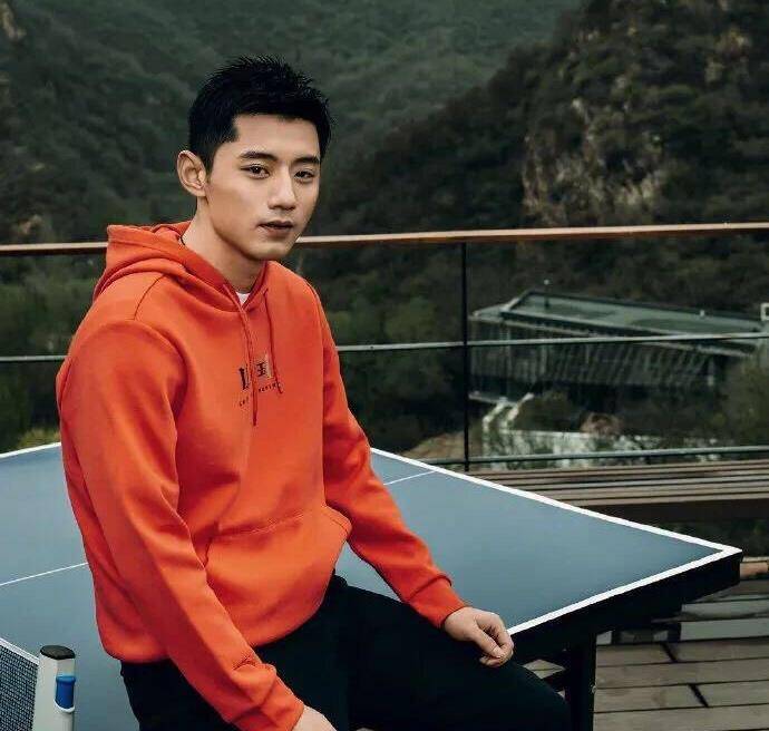 与景甜"分手"风波后,曝张继科最新写真,颜值不输娱乐圈小鲜肉