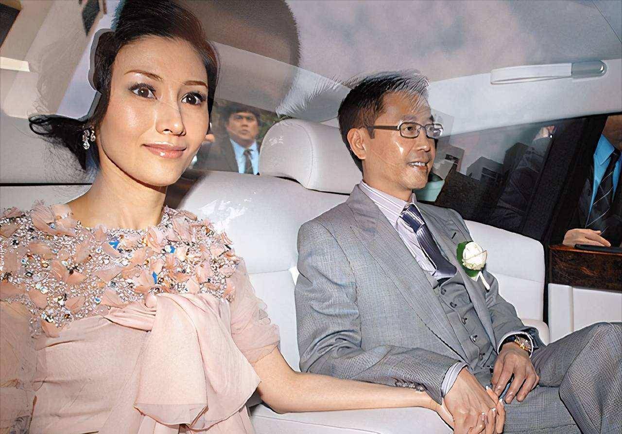 李嘉欣嫁给许晋亨,并不是为了钱,其实是为了顶级名媛的身份地位
