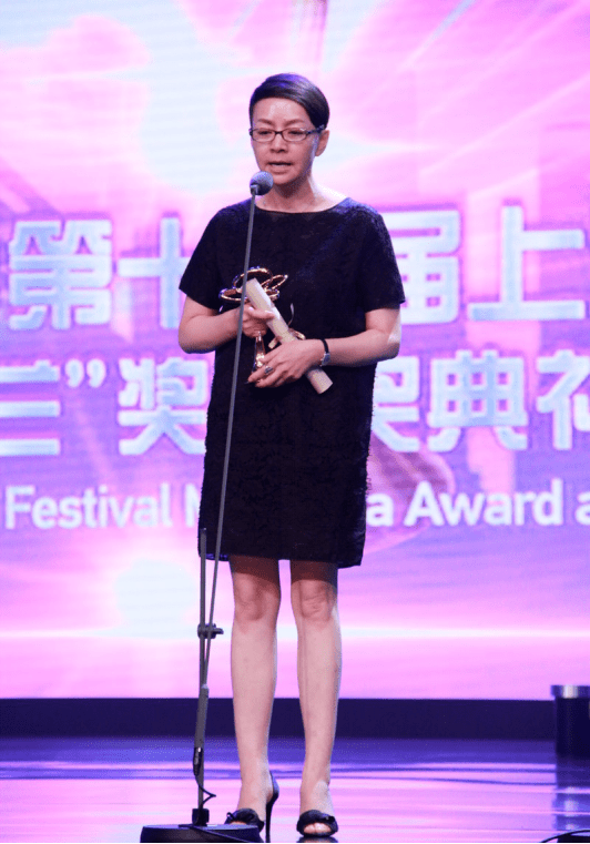 宋丹丹被曝光泳装照,火辣的身材堪比超模,但身体确实是62岁!