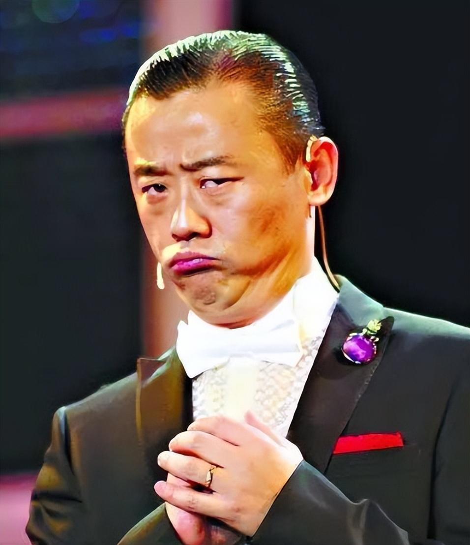 主持人周立波:三婚二离,娶了胡洁后,如今的报应全都来了