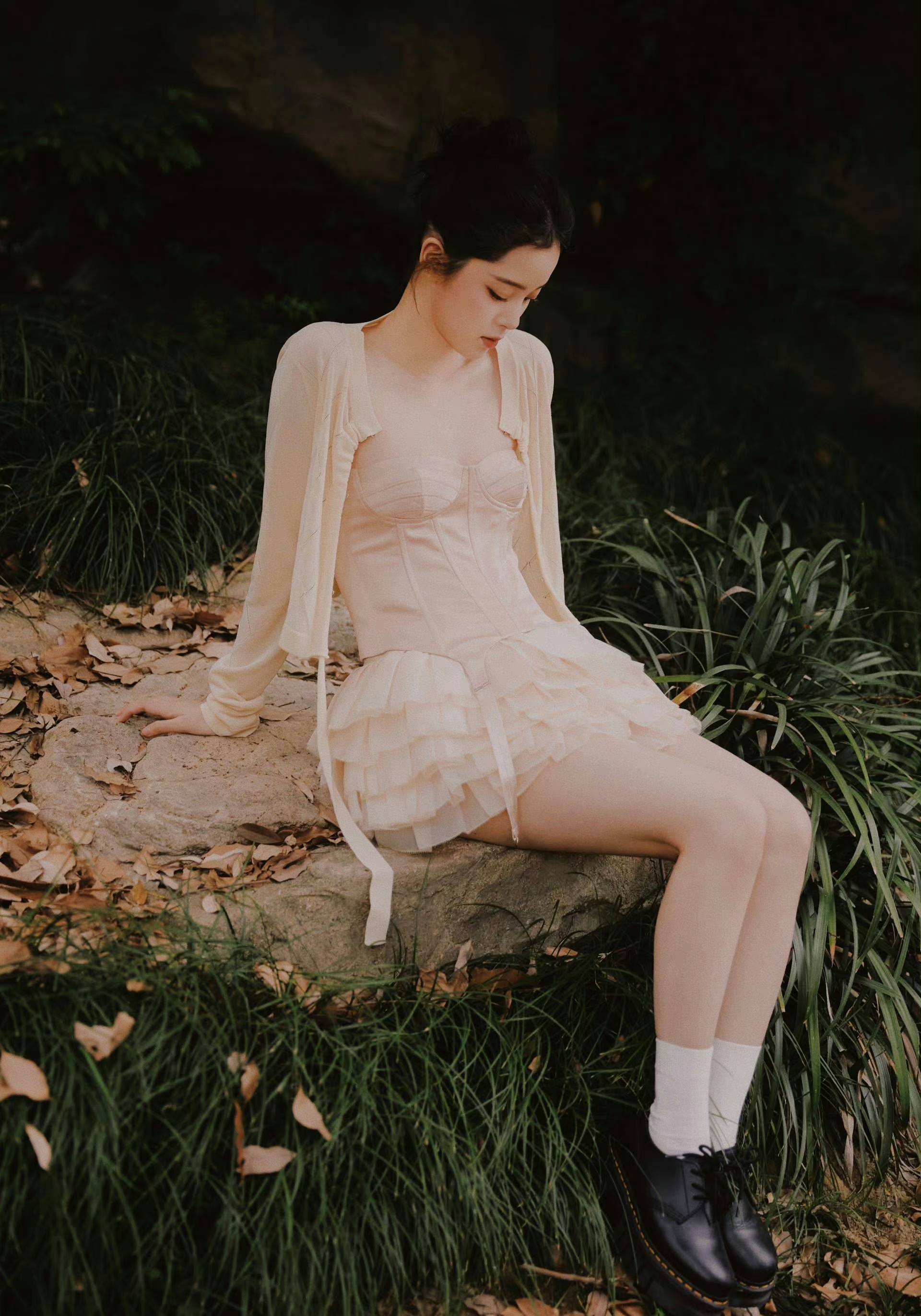 邻家女孩欧阳娜娜,皮肤白皙,清纯可爱,令人怦然心动