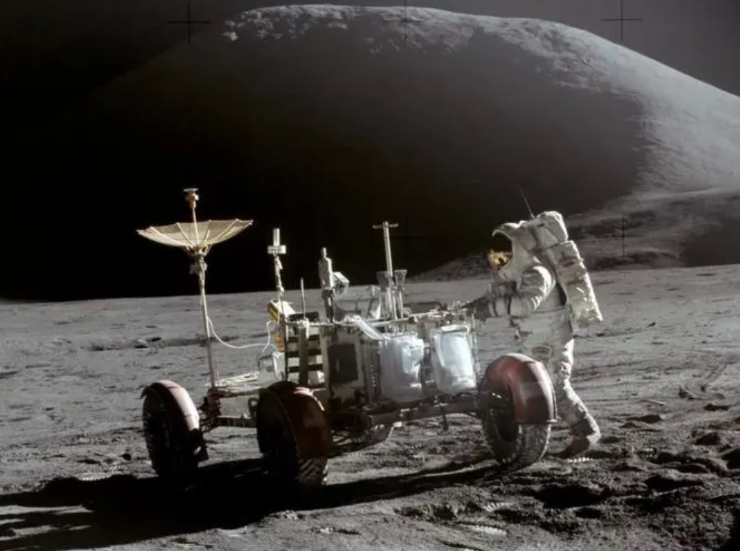 美国月球车1小时20公里,中国玉兔3年1000米,为何我们还是第一