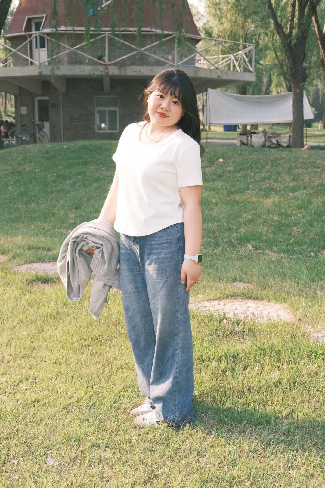 这才是140斤该有的样子:不刻意藏肉,不追求显瘦,却意外地好看