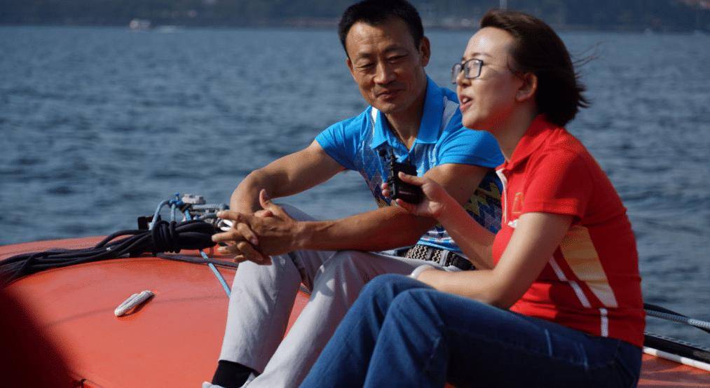 李东华:21岁被国家队放弃,出国当了5年苦工,29岁为瑞士夺冠