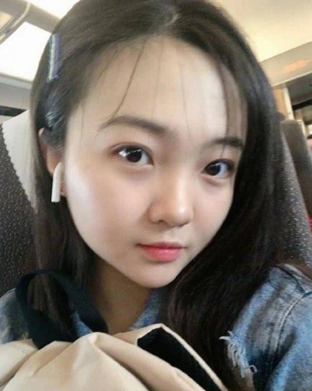 林妙可节目上大吐苦水,曾和关晓彤一样红,却因胖被老师批评