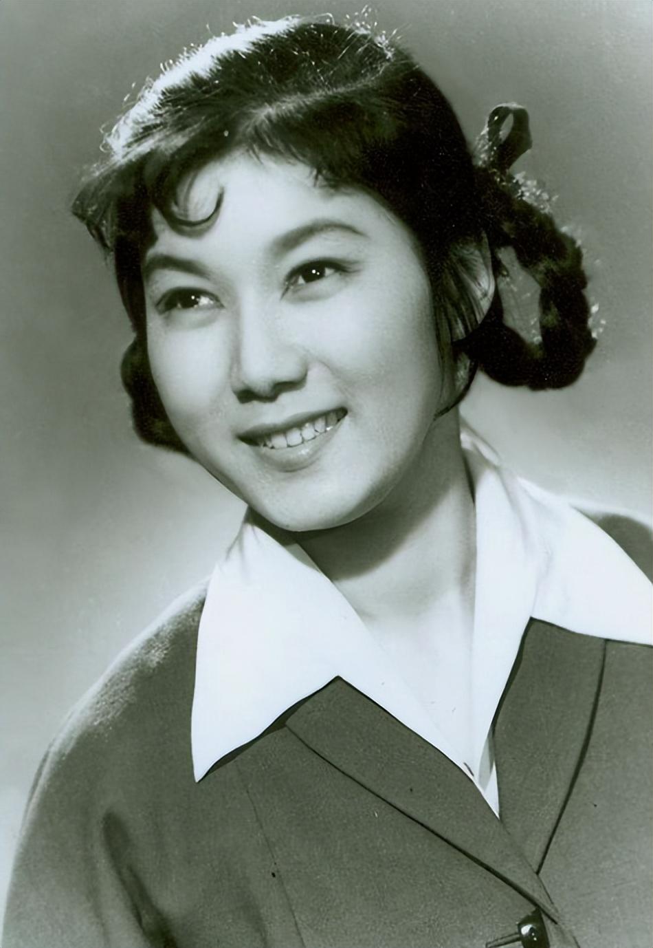 张少华就不一样了,她俩的待遇一对比就是天上跟地下,差距极大.