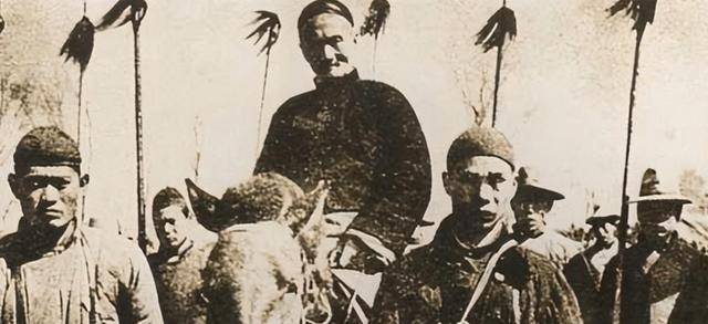 与此同时,马占鳌也在为即将到来的大战做准备.