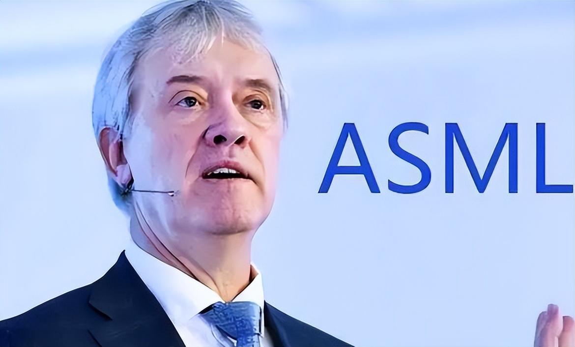 390亿颗芯片,400台光刻机,asml正式表态,美媒:施压不起作用了